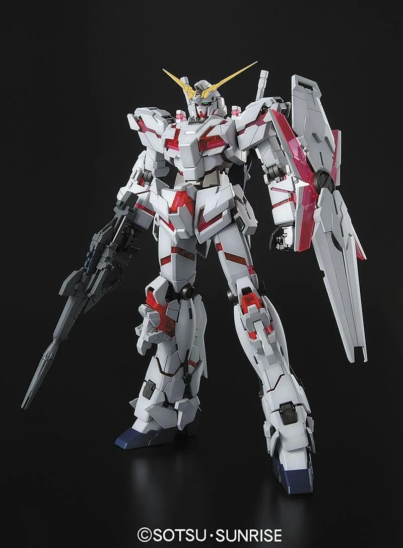 GUNDAM - Model Kit - Master Grade - Unicorn Gundam - 18 CM